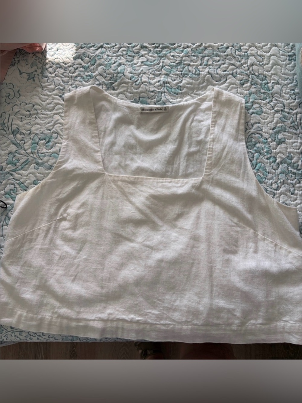 Abercrombie & Fitch White Linen Square-Neck Tank Top
